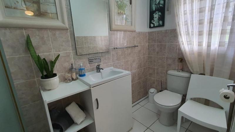 To Let 4 Bedroom Property for Rent in Dana Bay Western Cape